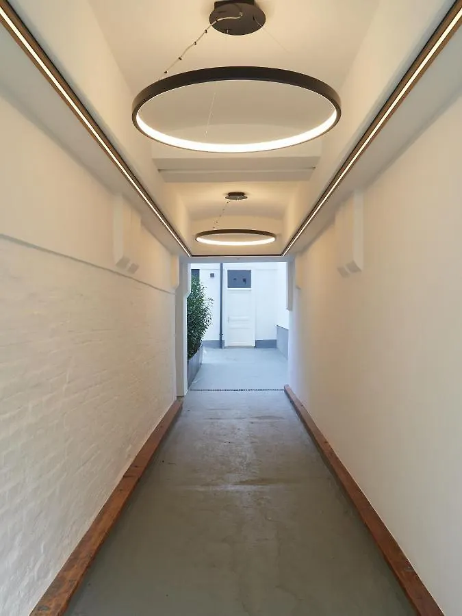 Central Two Bedroom Apartment Wien